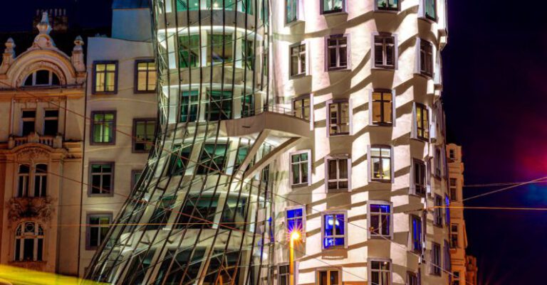 Why Is the Dancing House an Icon of Modern Architecture?